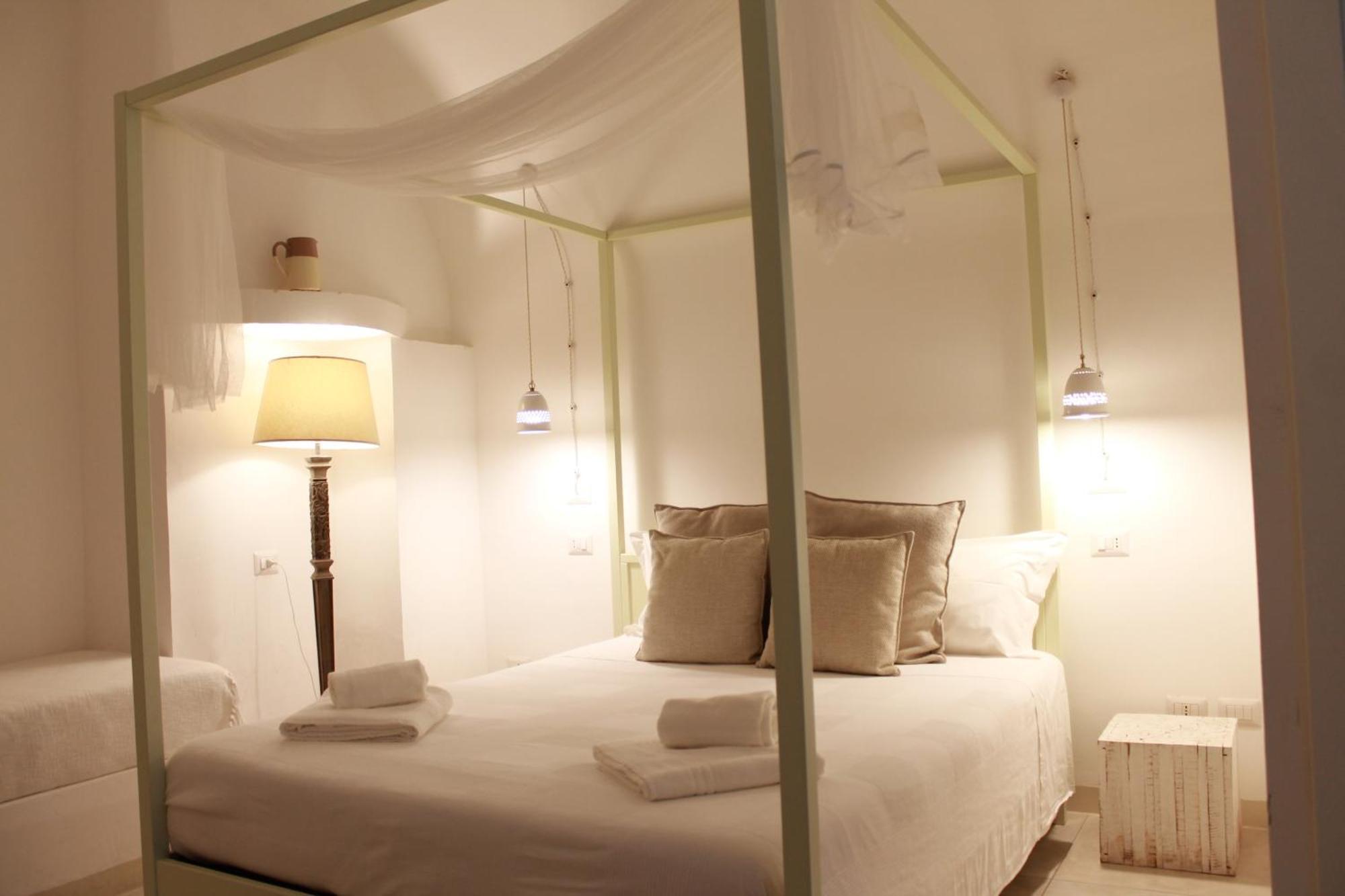 Palmieri Luxury Rooms Галиполи Екстериор снимка